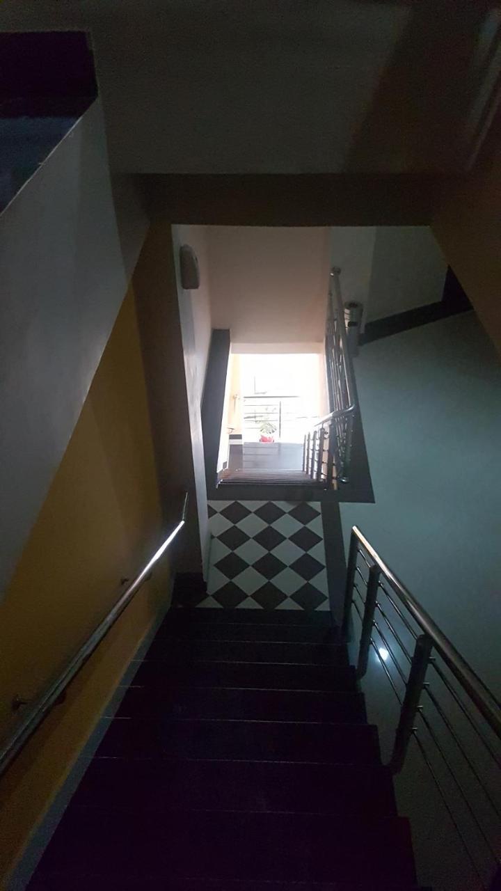 Midtown Hotel Равалпинди Екстериор снимка