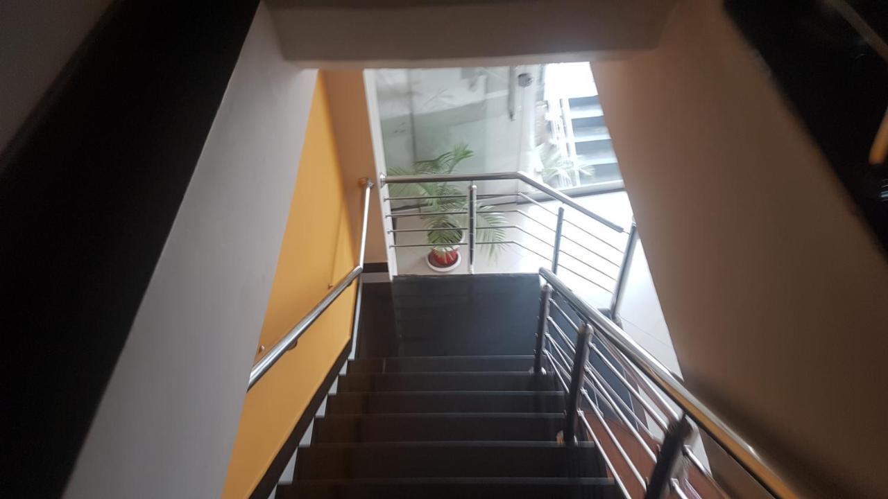 Midtown Hotel Равалпинди Екстериор снимка